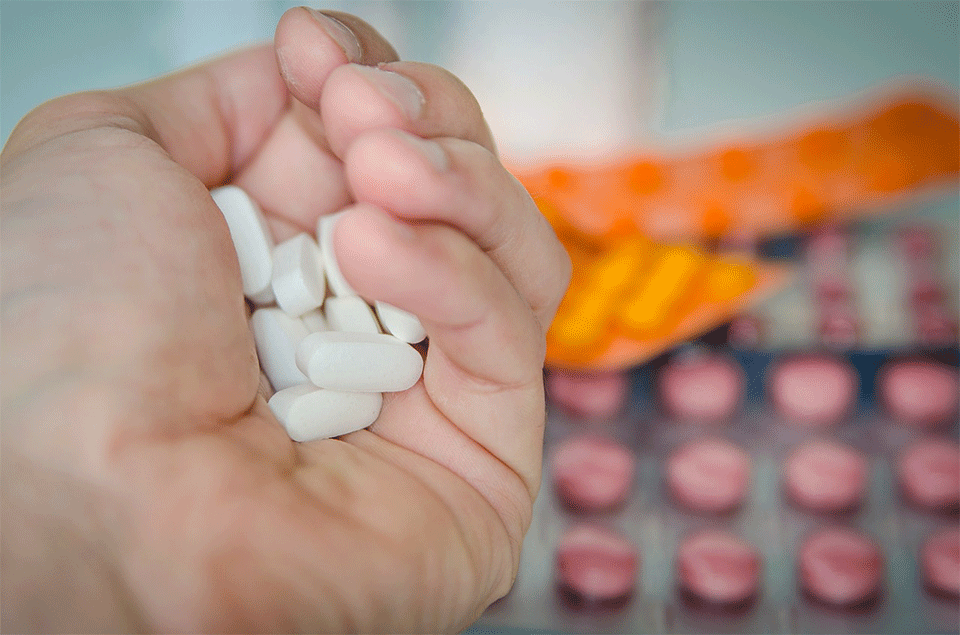 Un farmaco su due è assunto male, 195.000 morti in Ue